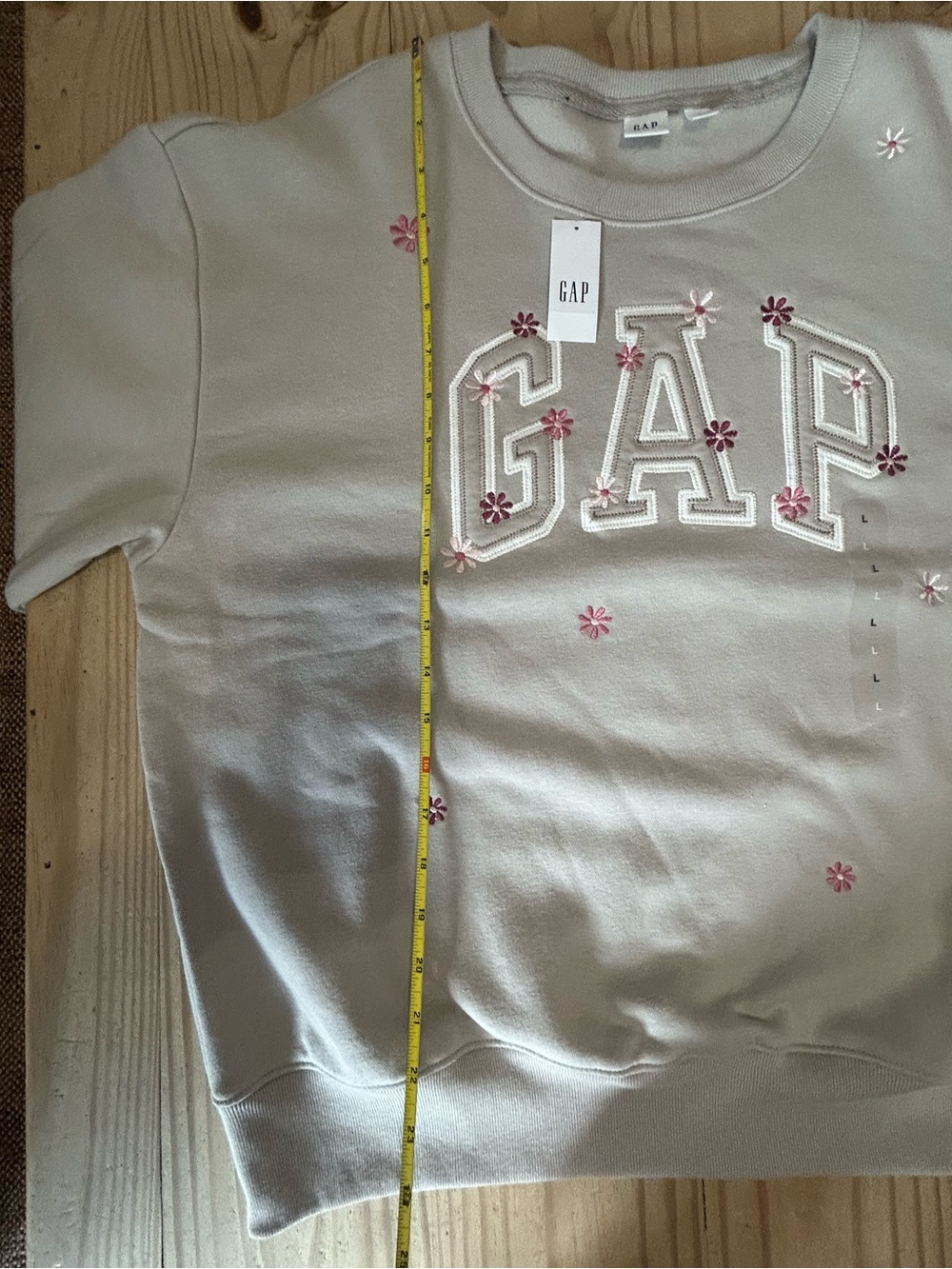 GAP Women's Light Gray Cream Sweatshirt with Pink Floral Embroidery - Picture 8 of 10